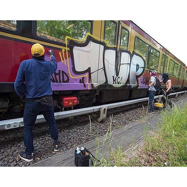 1Up