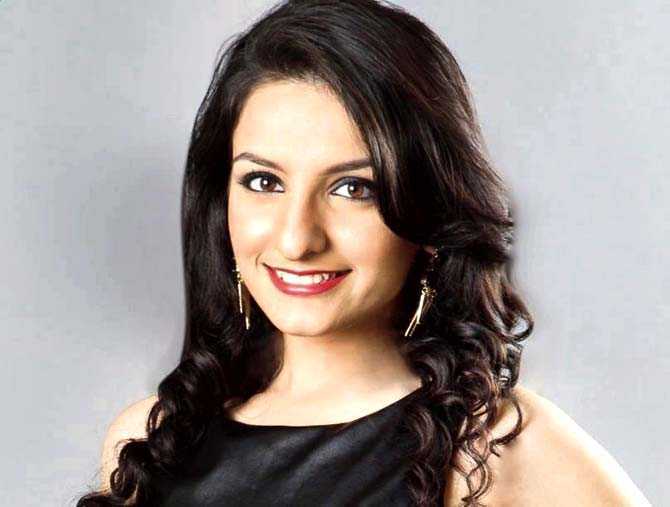 Prakriti Kakkar Age Height Wiki Photo Songs Weight Biography