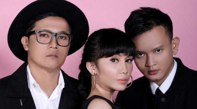 Cassandra Popular Songs | Popnable