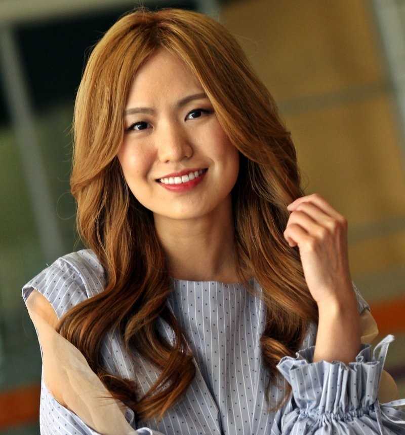 Logo shi. Ann шоурум нижний новгород. Платье shi shi. Ши ши певица. Корейские фасоны платьев.