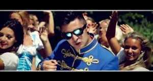 Stomp & Shout Musek Video