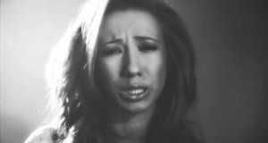 Mrazia Se Music Video
