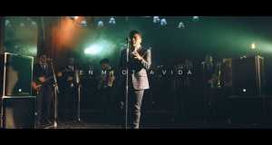 Aunque Sea En Otra Vida Video musicale