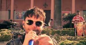 Voy A Volver Glasbeni video