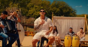 Tú Music Video