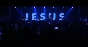 Never Alone Musikkvideo