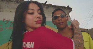 Menina De Vermelho සංගීත වීඩියෝව