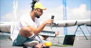 Laptop Video muzikore