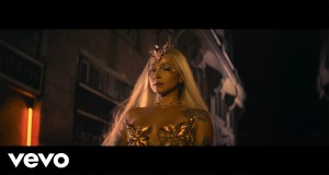 Centenas De Miles De Años Music Video