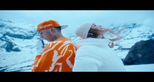 Me Dijeron Music Video