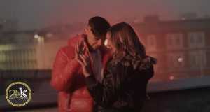 Buscandome Music Video