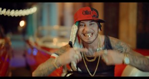 Mano Arriba Music Video