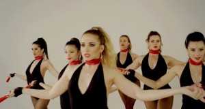 Súbeme La Radio Music Video
