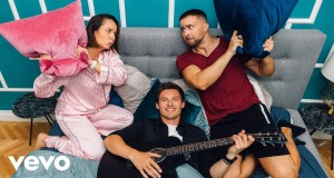 Vrásky Z Lásky Musiqi video