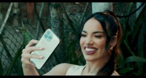 Tan Bonita Music Video