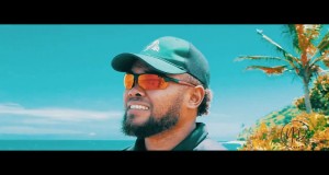 Kusitino Isikeli Video musicale