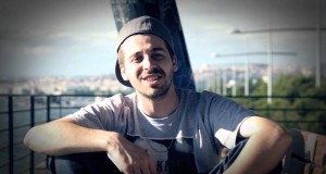 Mia Mera Pou Les Музикален клип