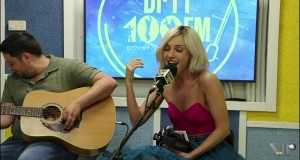 Replay (Acoustic) Zene videó