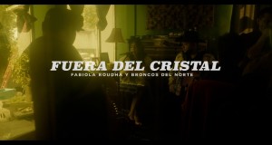 Fuera Del Cristal