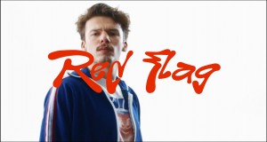 Red Flag वीडियो संगीत