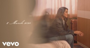 The Girl That I Used To Be Video musik