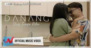Urip Tanpo Riko Video âm nhạc