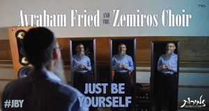 Just Be Yourself ミュージックビデオ