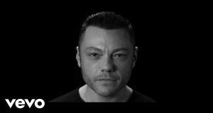La Prima Festa Del Papà Music Video