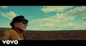 Un Mondo Migliore Music Video