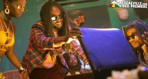 Clear My Head Glazbeni video