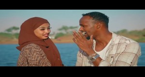 Adaa Ideeqay Muusikavideo