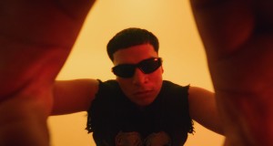 Lunares Music Video