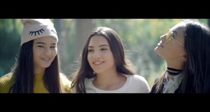 Aam Bekbar Видеои мусиқӣ