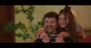 Yalli Bta3Ref Music Video