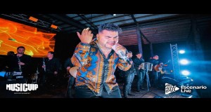 Mi Eterno Amor Secreto Glasbeni video