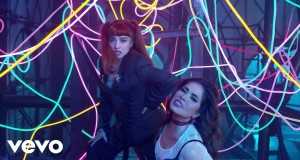 La Mujer Music Video