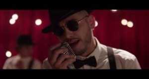 Una Pieza Que No Se Baila Music Video