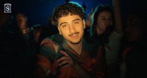 Baddie Aýdym-saz wideosy