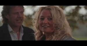 De Klok Van De Toren Musiqi video
