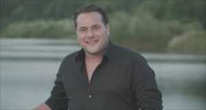 Dans Met Mij Music Video