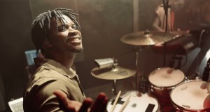 Twe Twe Live Music Video