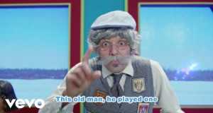 In English! This Old Man Muusikada Muusikada