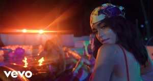 Poli Molly Mari Music Video