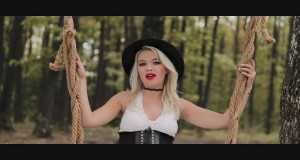 Te Distrezi Cu Inima Mea Music Video