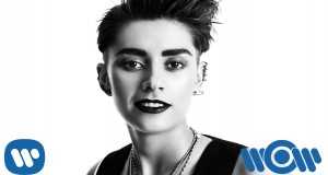 Beautiful Life Video musicale