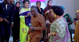 Adaa Igu Dhax Nool វីដេអូតន្ត្រី