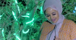 Anaa Isaga Arkooday Muusikavideo