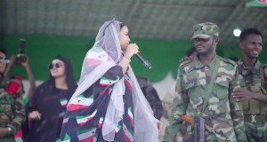 Isja Cadawgu Kaaden Bidiyon Kiɗa