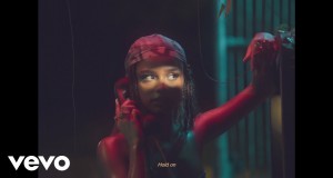 Truth Or Dare Glasbeni video