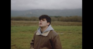 Extranjero Music Video